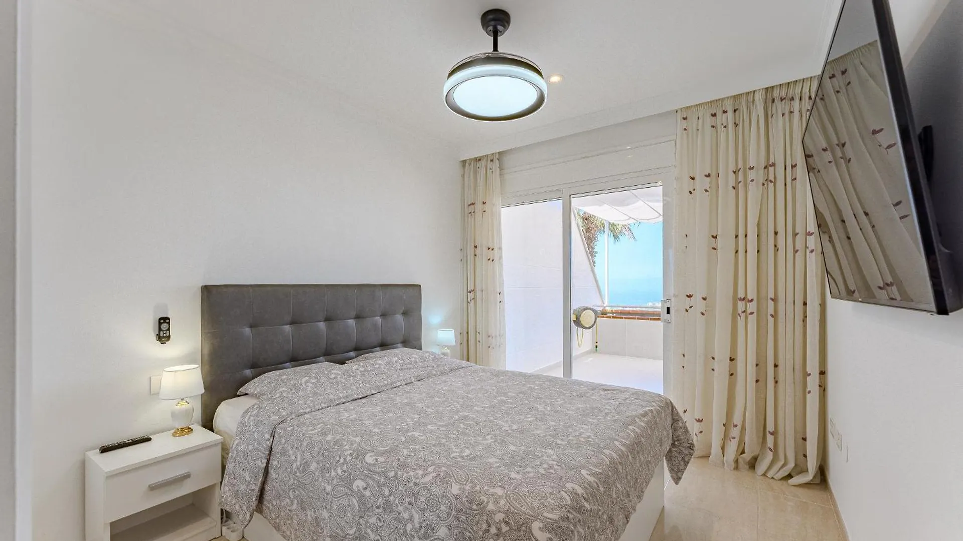 Ocean View, Two Bedroom Apartment With Heated Pool In Sunset Complex Costa Adeje   Costa Adeje (Tenerife)