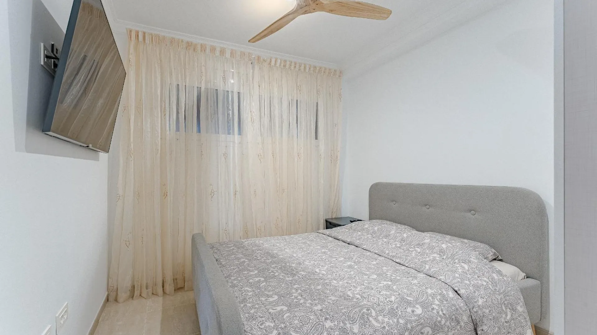 Ocean View, Two Bedroom Apartment With Heated Pool In Sunset Complex Costa Adeje